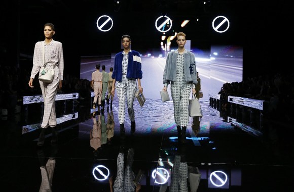 Anya Hindmarch kolekcijos pristatymas