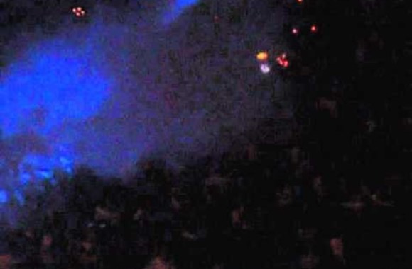 VIDEO kadras: The Sneekers Green City Lights Live