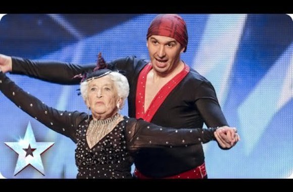 VIDEO kadras: Įspūdingas 80-metės senolės šokis „Britain\'s Got Talent“ laidoje