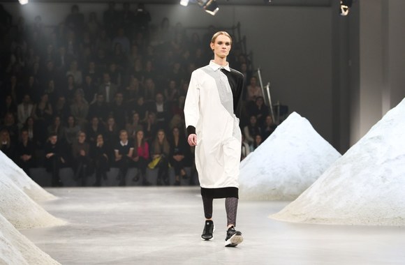 Manto Bartkaus ir Neringos Martinėnaitės kolekcija „Vi” 