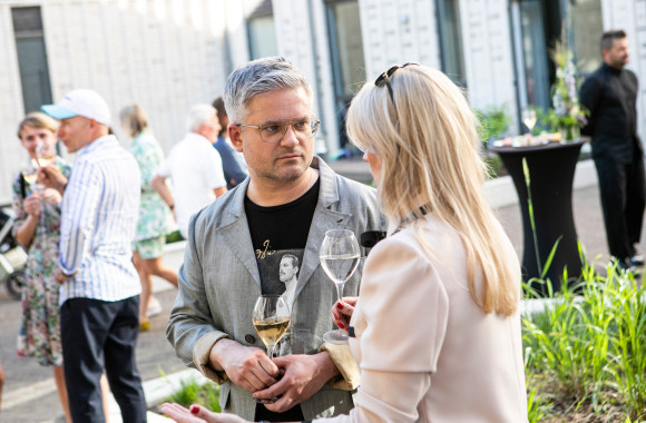 Bruno Catalano skulptūros pristatymo svečiai / Pauliaus Peleckio / „ŽMONĖS Foto“ nuotr.