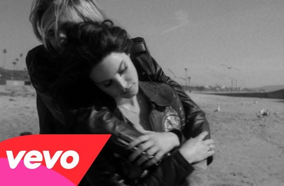 VIDEO kadras: Lanos Del Rey daina „West Coast“