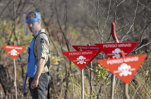 Princas Harry vieši Angoloje / „Scanpix“ nuotr.