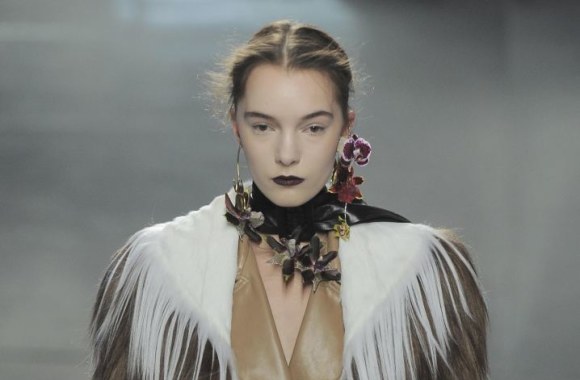 „Rodarte“ 2016 m. rudens-žiemos kolekcijos modelis