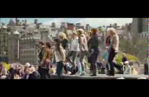 VIDEO kadras: „Sunshine on Leith“ anonsas