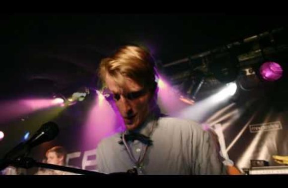 VIDEO kadras: FM Belfast: Par Avion