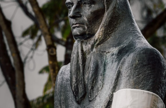 Vilniaus skulptūros ragina Lietuvos žmones matuotis kraujospūdį/Ryčio Šeškaičio nuotr.