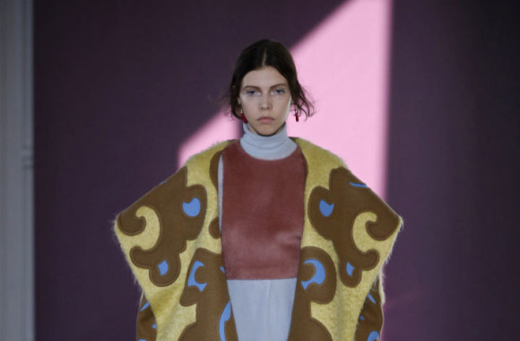 „Valentino“ „Haute Couture“ ruduo/žiema'17