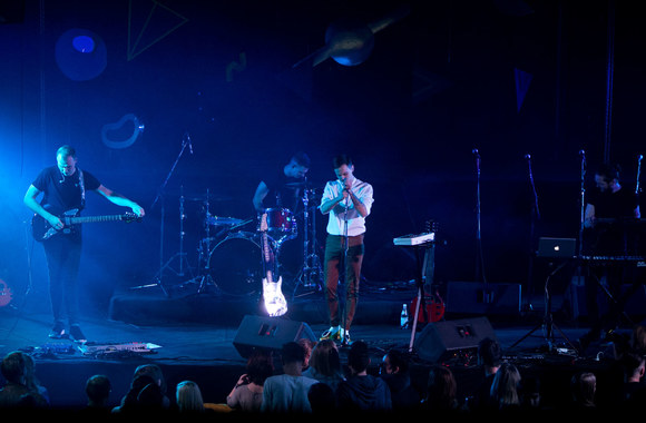 „Deeper Upper" debiutinio albumo „Mirrors" pristatymas