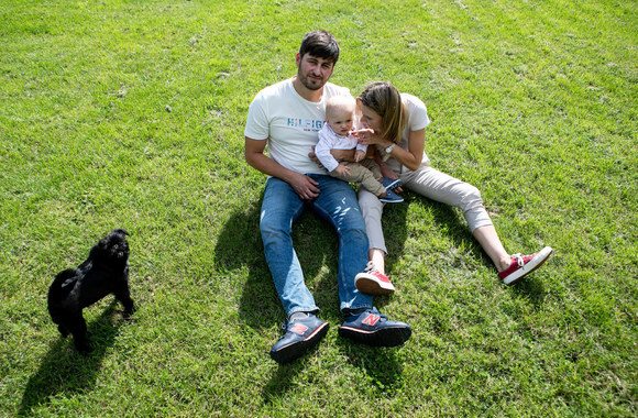 Aida ir Barintas Čepukaičiai su sūnumi Giriumi / Pauliaus Peleckio / „ŽMONĖS Foto“ nuotr.