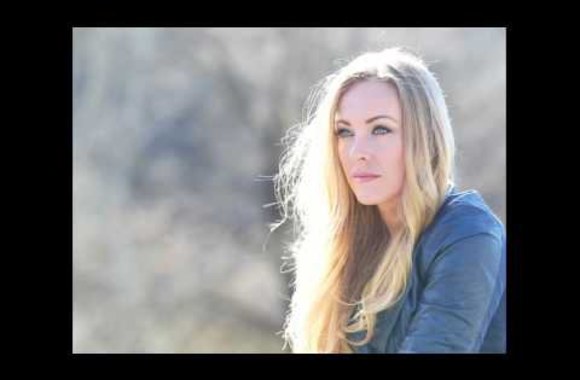 VIDEO kadras: Baiba Skurstene – „Breathe“