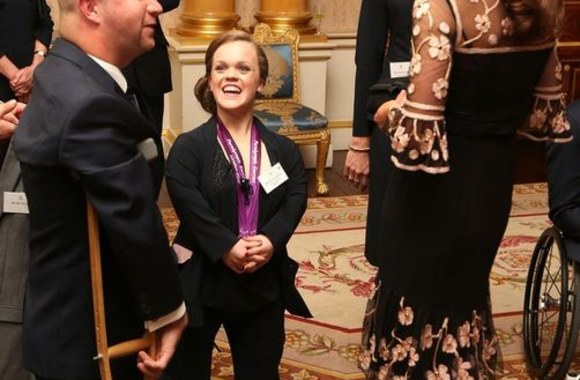 Kembridžo hercogienė Catherine su parolimpiečiais