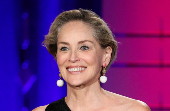 Sharon Stone žavi jaunatviškumu 