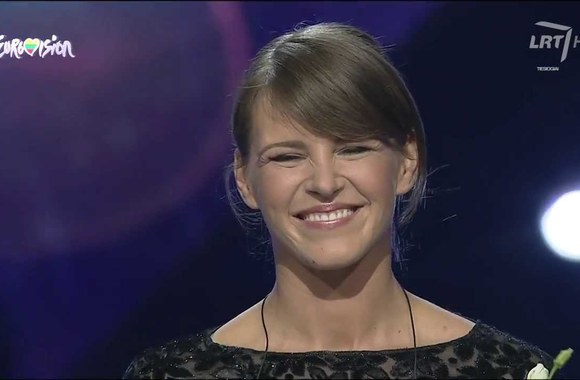 VIDEO kadras: Vilija Matačiūnaitė - Attention