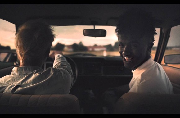 VIDEO kadras: „When Saints Go Machine“ - \"Parix\"