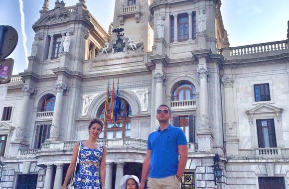 Karina Jeremian-Daniškevičė su vyru Mantu ir dukra Kamila