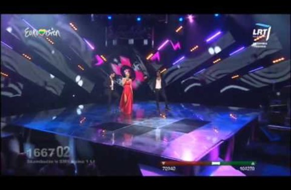 VIDEO kadras: Mia - Attention