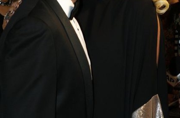 Dainininkė Kesha su „BMI“ agentūros vadovu Delu Bryantu