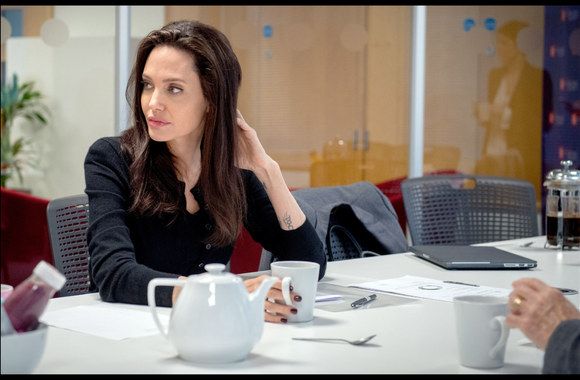 Angelina Jolie su sūnumi Maddoxu