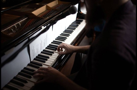 golden-parazyth-at-my-house-live-version