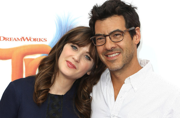 Zooey Deschanel ir Jacobas Pechenikas/ „Vida press“ nuotr.