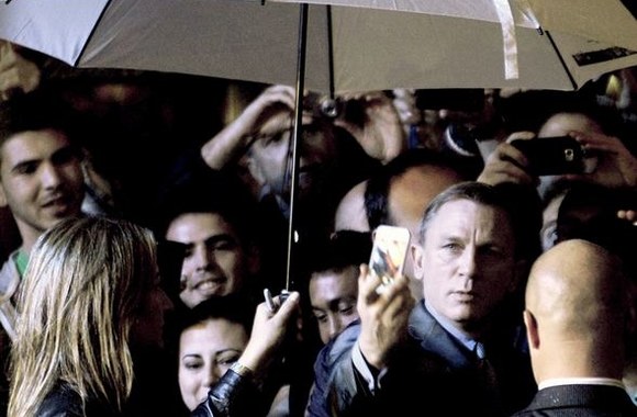 Danielis Craigas (dešinėje)