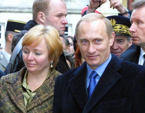 Vladimiras Putinas su žmona Liudmila (2003) / AFP/„Scanpix“ nuotr.