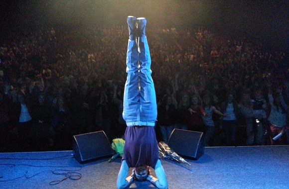 Donatas Montvydas su gerbėjais Radviliškyje