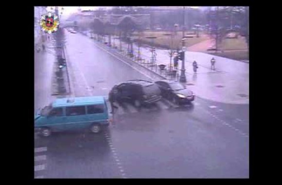 VIDEO kadras: Dainininko Gyčio Paškevičiaus avariją užfiksavo policijos vaizdo kameros