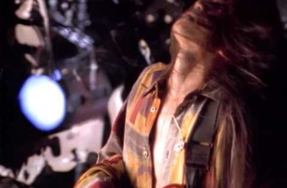 VIDEO kadras: „Another Day“