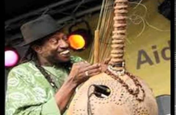 VIDEO kadras: „Solo  Cissokho trio“