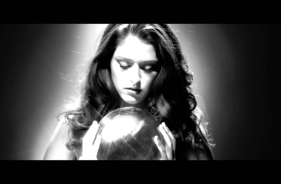 VIDEO kadras: „Dream Theater“ - „The Looking Glass“