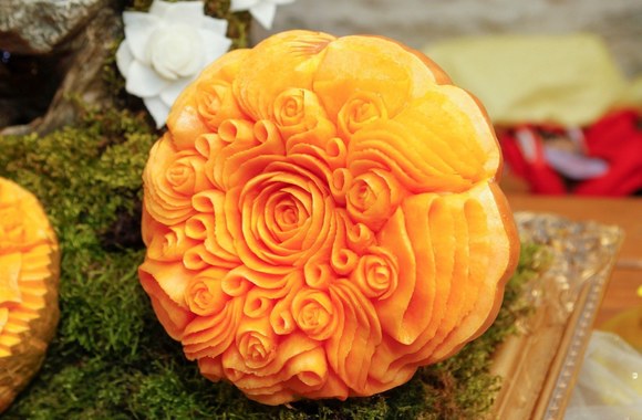 Vitos Brūzgienės drožinėtas moliūgas