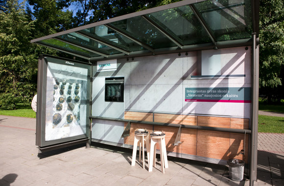 „Julia Janus“ kolekcijos „Juodasis Mokslas“ pristatymas atšvęstas stotelėje-virtuvėje