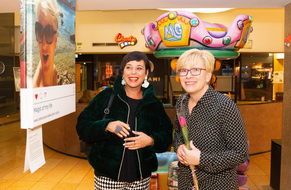 Prekybos ir pramogų centre „CUP” atidaryta tradicinė žymių Lietuvos moterų fotografijų paroda „Mano geriausias kadras 2019. #Selfie”