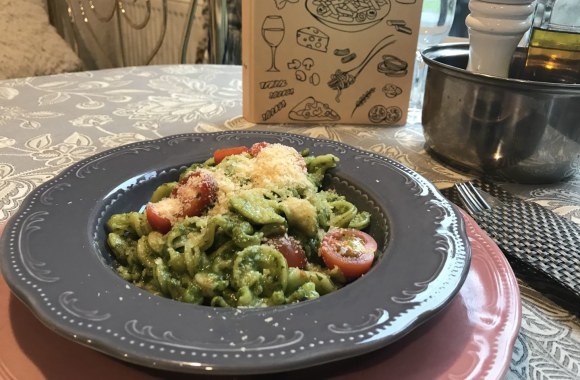 „Pietų pertrauka“ itališkai: „La Pasta“