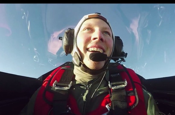 martynas-levickis-danguje