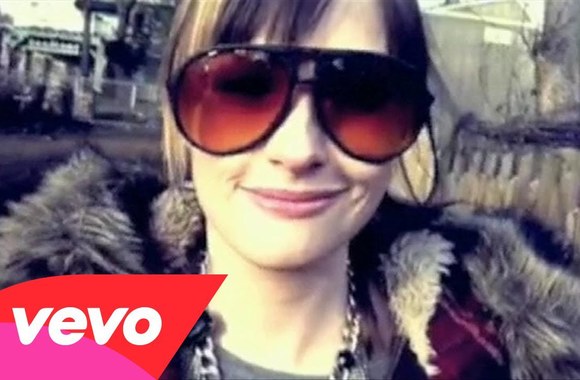 VIDEO kadras: Geriausia kantri daina – „Merry Go \'Round“