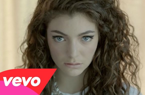 VIDEO kadras: Lorde – „Royals“