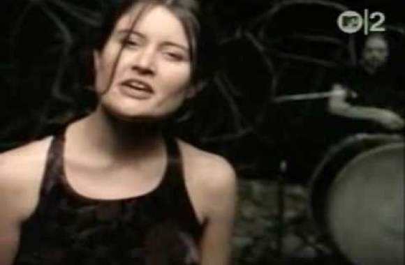 VIDEO kadras: Paula Cole – „Where Have All the Cowboys Gone?“