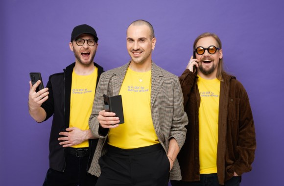 „The Roop“ nariai su unikaliais „Samsung“ telefonais / Manto Repečkos nuotr.