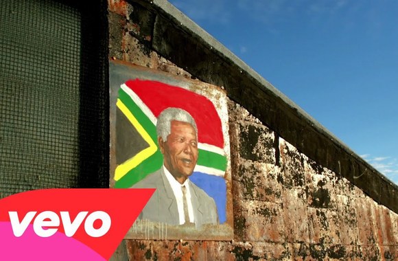 VIDEO kadras: U2 daina „Ordinary Love“