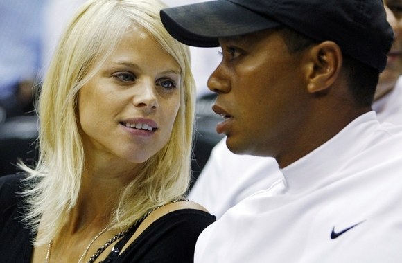 Tigeris Woodsas skandalingai išdavė savo žmoną Elin Nordegren su dešimtimis moterų 