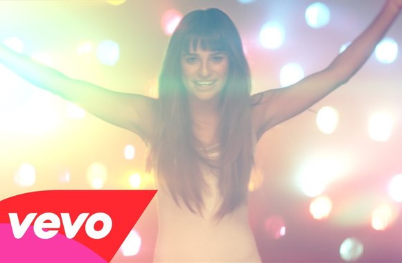 VIDEO kadras: Lea Michele debiutinės dainos „Cannonball“ vaizdo klipas