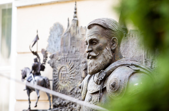 Vilniuje atidengtas paminklas Lietuvos didžiajam etmonui Jonui Karoliui Chodkevičiui / Irmanto Gelūno nuotr.