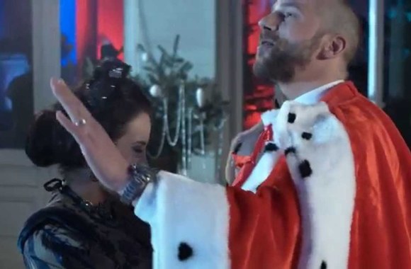 VIDEO kadras: Ugnė Skonsmanaitė dainuoja