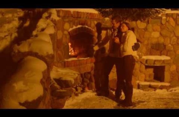 VIDEO kadras: „Kitokios“ ir Soliaris – „Kalėdų naktį tylią“