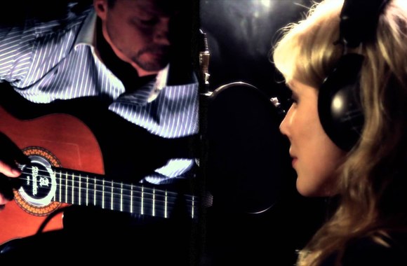 VIDEO kadras: Inga Jankauskaitė − „Dėl tavęs“