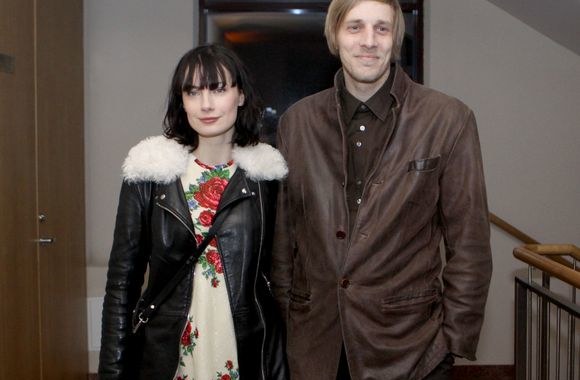 Aleksandro Pogrebnojaus ir Vidos Simanavičiūtės kolekcijos „Pavasaris–Vasara 2011“ pristatymo akimirka