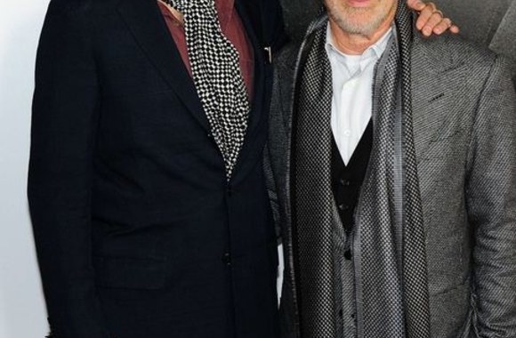 Danielis Day-Lewisas ir Stevenas Spielbergas (dešinėje)